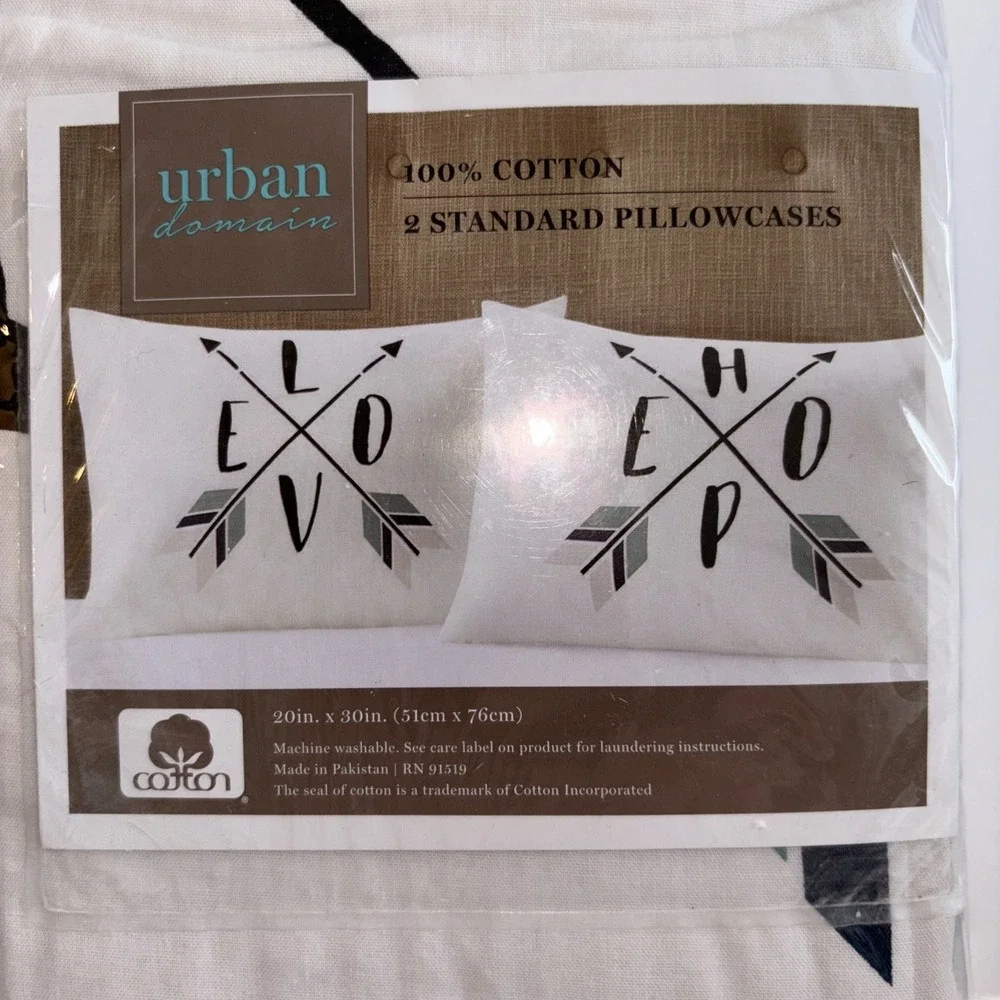 Urban Domain Love Hope 2 Standard Pillowcases NEW